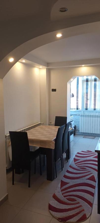 Apartament Mattias Călimăneşti Exterior foto